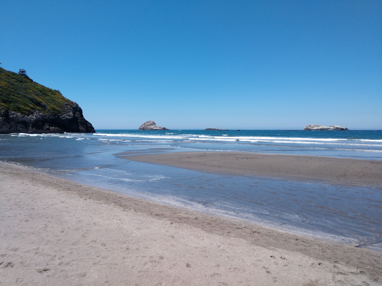 Photo of Trinidad Beach with very clean level of cleanliness