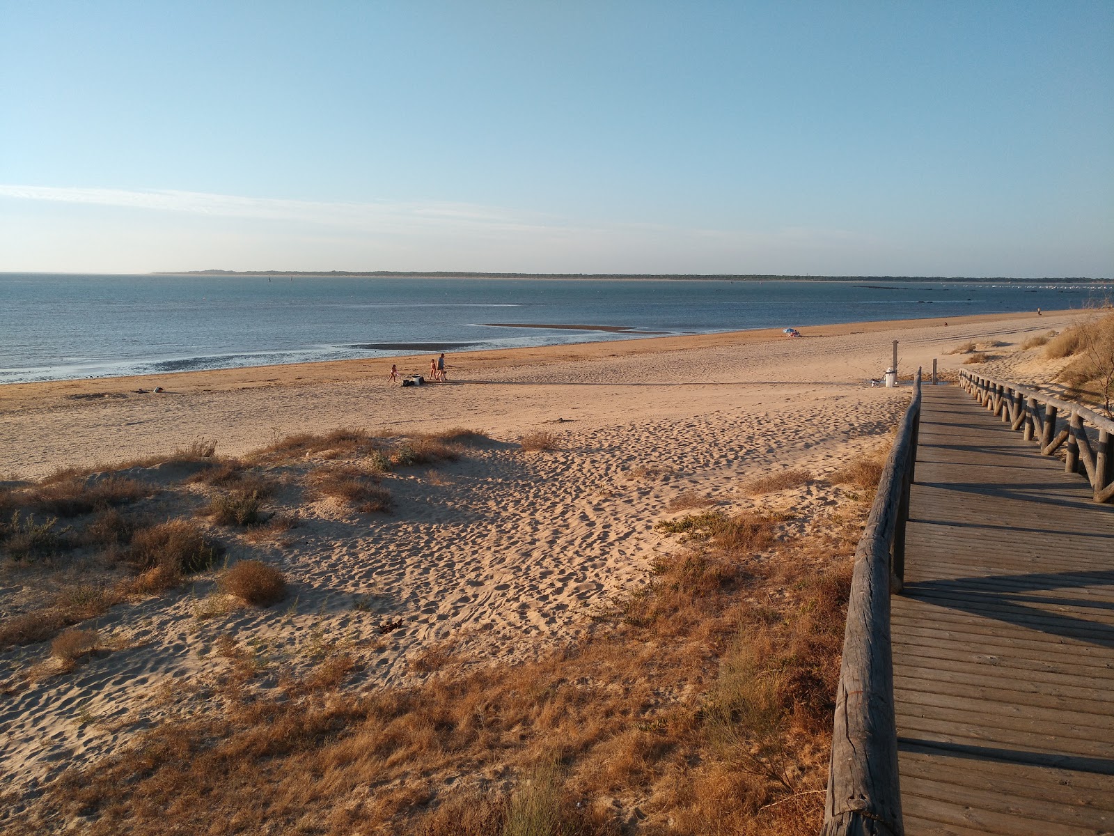 Foto af Playa Jara med lang lige kyst