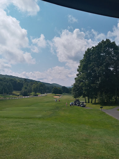 Golf Course «Mountain Glen Golf Club», reviews and photos, 1 Club house Dr, Newland, NC 28657, USA