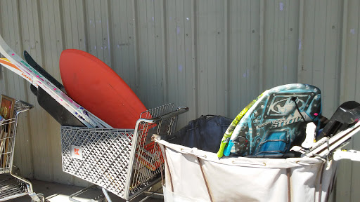 Thrift Store «Snowline Hospice Thrift Store Folsom», reviews and photos, 616 E Bidwell St, Folsom, CA 95630, USA