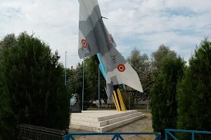 Monumentul Aviatorilor image