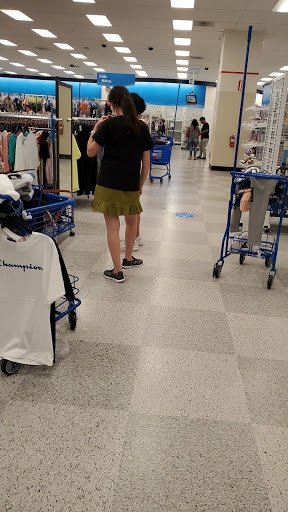 Clothing Store «Ross Dress for Less», reviews and photos, 1141 5th St, Miami Beach, FL 33139, USA