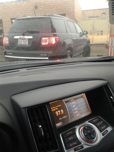 Tire Shop «Discount Tire Store - Center Line, MI», reviews and photos, 26805 Van Dyke, Center Line, MI 48015, USA