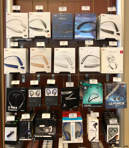 Cell Phone Store «Wireless Toyz 523», reviews and photos, 5891 W Craig Rd, Las Vegas, NV 89130, USA