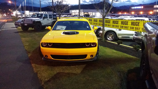 Car Dealer «Enumclaw Chrysler Jeep Dodge», reviews and photos, 726 Roosevelt Ave, Enumclaw, WA 98022, USA