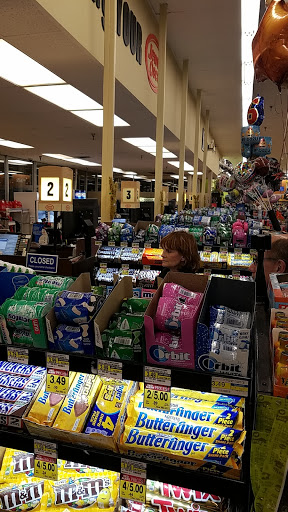 Grocery Store «Jewel-Osco», reviews and photos, 819 S Elmhurst Rd, Des Plaines, IL 60016, USA