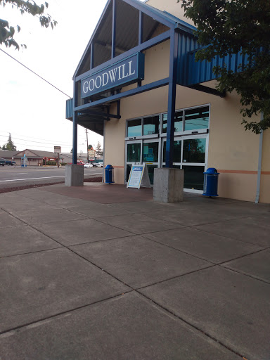 Thrift Store «Goodwill Outlet», reviews and photos, 3235 Portland Rd NE, Salem, OR 97301, USA