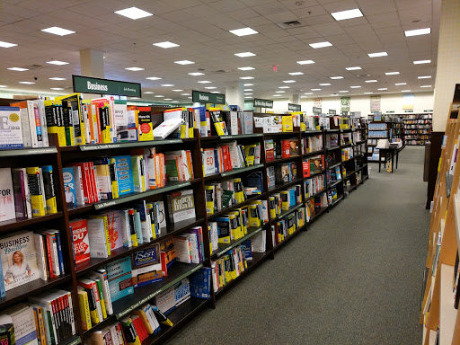 Book Store «Barnes & Noble», reviews and photos, 112 Eisenhower Pkwy, Livingston, NJ 07039, USA