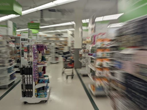 Shopping Mall «Midway Shopping Center», reviews and photos, 1001 Central Park Ave, Scarsdale, NY 10583, USA