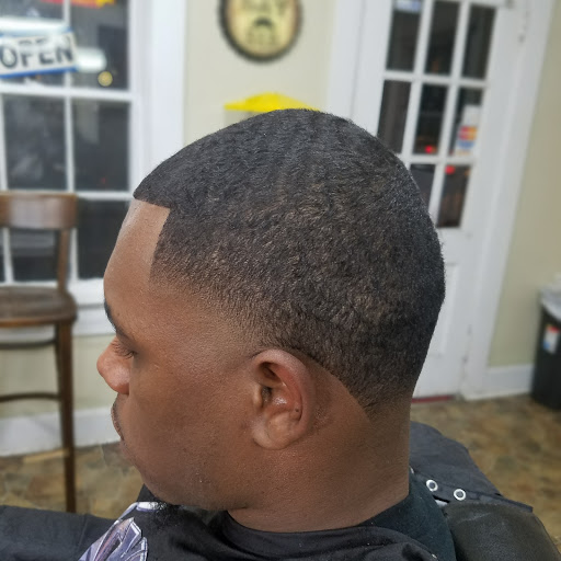 Barber Shop «Fatheadz Barber Shop», reviews and photos, 2516 Paul W Bryant Dr, Tuscaloosa, AL 35401, USA