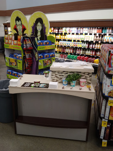 Shopping Mall «Vacaville Commons Shopping Center», reviews and photos, 2098 Harbison Dr, Vacaville, CA 95687, USA