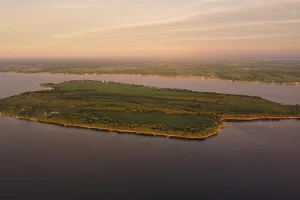 Carleton Island image