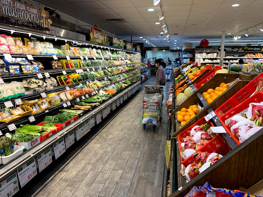 Korean Grocery Store «H Mart», reviews and photos, 3385 Milwaukee Ave, Northbrook, IL 60062, USA