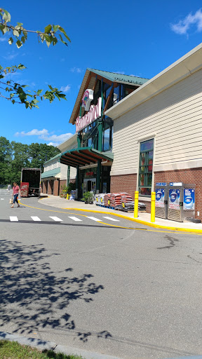 Grocery Store «Hannaford Supermarket», reviews and photos, 7 Hannaford Dr, Westbrook, ME 04092, USA