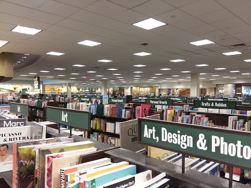 Book Store «Barnes & Noble», reviews and photos, 7851 Tysons Corner Center, McLean, VA 22102, USA