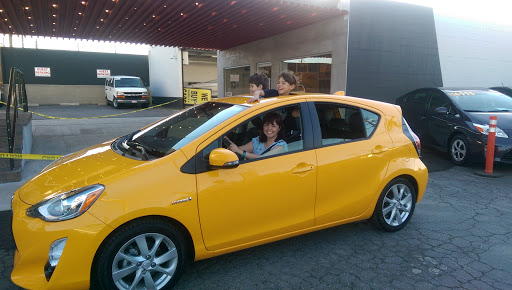 Used Car Dealer «IMX Auto Sales & Leasing», reviews and photos, 811 N Victory Blvd, Burbank, CA 91502, USA