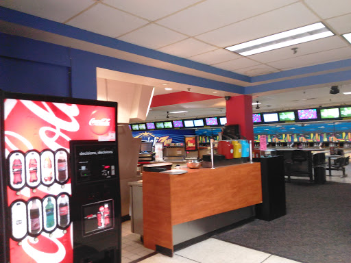 Bowling Alley «Brunswick Zone Glendale Heights», reviews and photos, 558 North Ave, Glendale Heights, IL 60139, USA