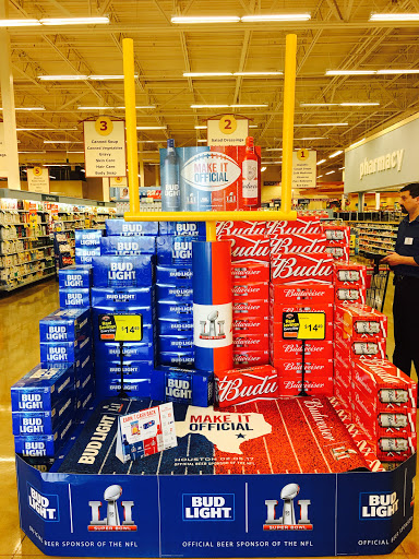 Grocery Store «Hannaford Supermarket», reviews and photos, 65 Gray Rd, Falmouth, ME 04105, USA