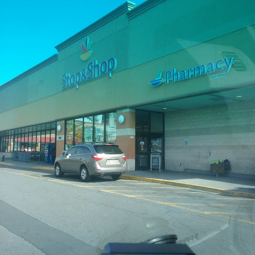 Shopping Mall «New Horizons Shopping Mall», reviews and photos, 961 E 174th St, Bronx, NY 10460, USA