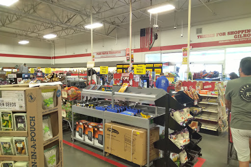 Home Improvement Store «Tractor Supply Co.», reviews and photos, 6881 Cameron Blvd, Gilroy, CA 95020, USA