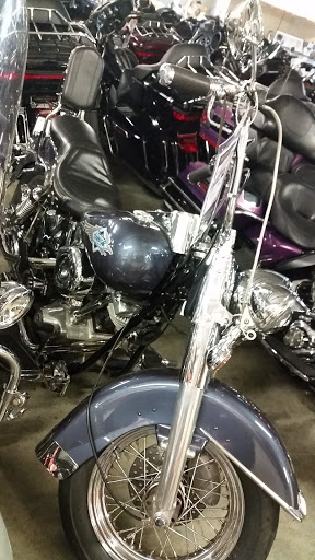 Harley-Davidson Dealer «Latus Motors Harley-Davidson», reviews and photos, 870 E Berkeley St, Gladstone, OR 97027, USA