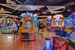 Timezone Westgate - Bowling, Party Venue, Virtual Reality image