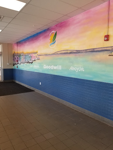 Thrift Store «Goodwill Retail & Donation Center», reviews and photos