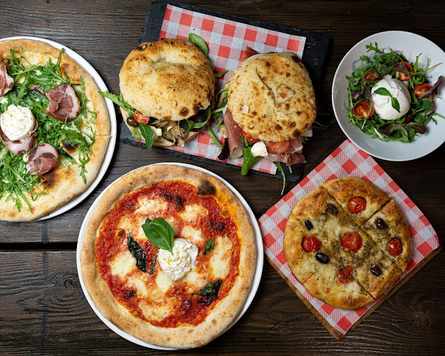 Reviews of La Cantina Sociale Caffè Pizzeria in London - Pizza