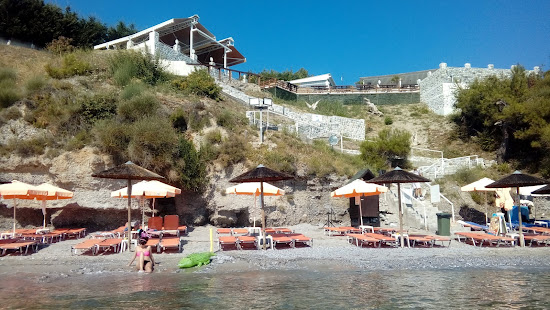 Akrotiri beach