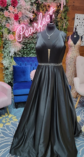 Consignment Shop «The White Pear Formal Consignment Boutique», reviews and photos, 1128 W Market St, Pottsville, PA 17901, USA