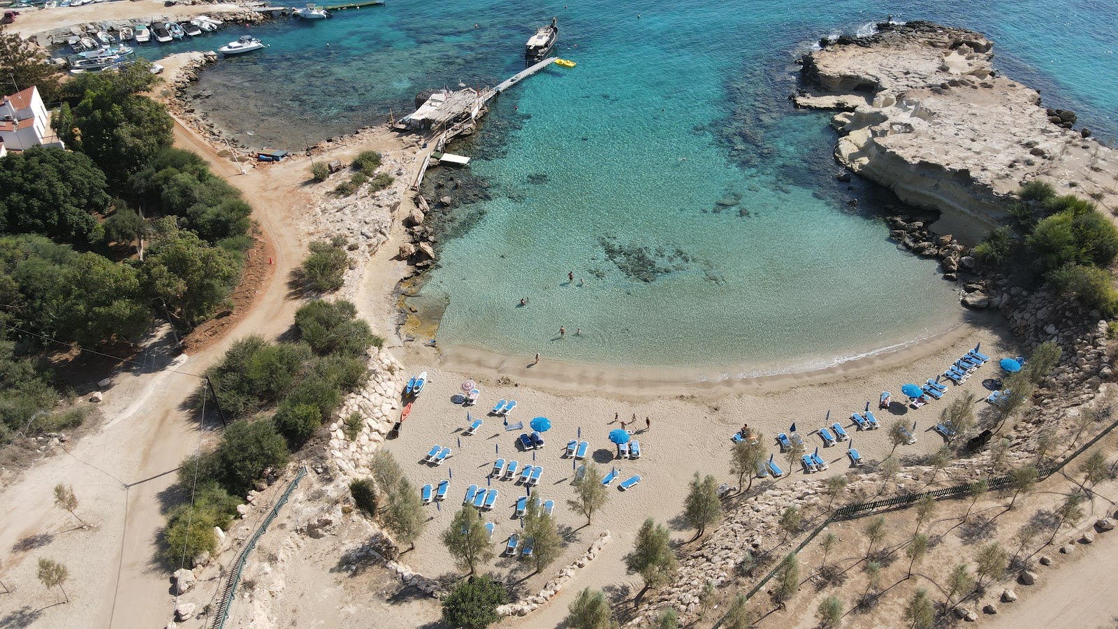 Foto von Green Bay Beach mit kleine bucht