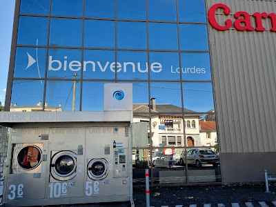 Laverie Revolution laundry à Lourdes