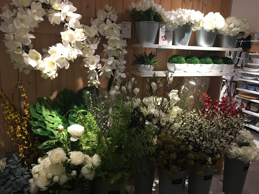 Furniture Store «Crate and Barrel», reviews and photos, 11800 W Broad St, Richmond, VA 23233, USA