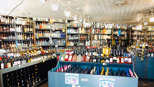 Wine Store «Great Neck Wines & Spirits», reviews and photos, 13 N Station Plaza, Great Neck, NY 11021, USA