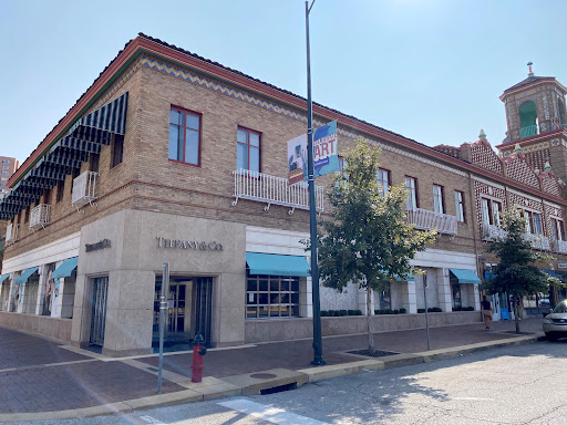 Jewelry Store «Tiffany & Co.», reviews and photos, 301 Nichols Rd, Kansas City, MO 64112, USA