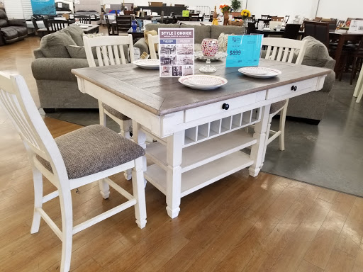 Furniture Store «Midwest Clearance Center», reviews and photos, 10850 Lincoln Trail #21, Fairview Heights, IL 62208, USA