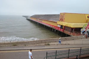 Walton Pier image