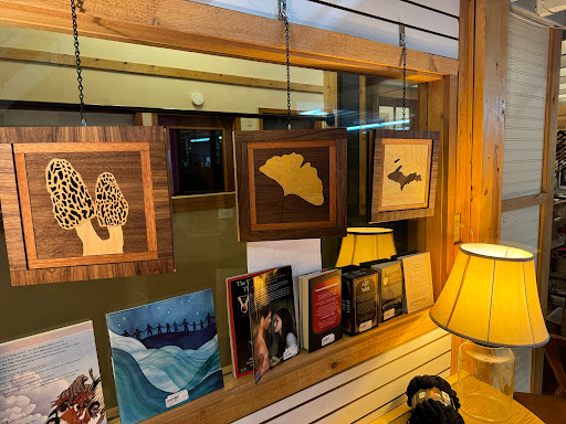 The Well Read Raccoon Books & Curiosities, LLC