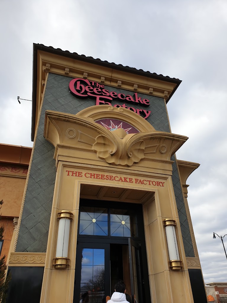 The Cheesecake Factory 08002