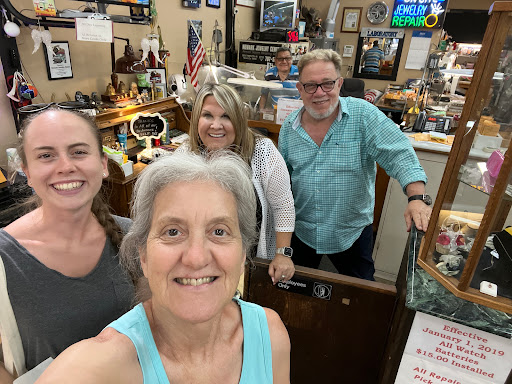 Jewelry Store «Newark Jewelry Center», reviews and photos, 5646 Thornton Ave, Newark, CA 94560, USA