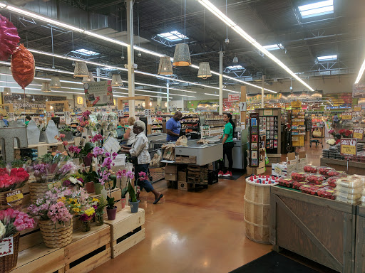 Grocery Store «Fresh Thyme Farmers Market- Fairview Heights», reviews and photos, 6569 N Illinois St, Fairview Heights, IL 62208, USA