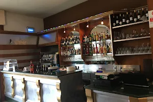 Taj mahal restaurant bar e pizzeria image