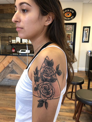 Explore tattoos ideas for hands, creative tattoo ideas in Alexandria, available at Sayan Tattoo Company