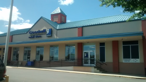 Thrift Store «Goodwill Retail Store & Donation Center», reviews and photos, 6220 Richmond Hwy, Alexandria, VA 22303, USA