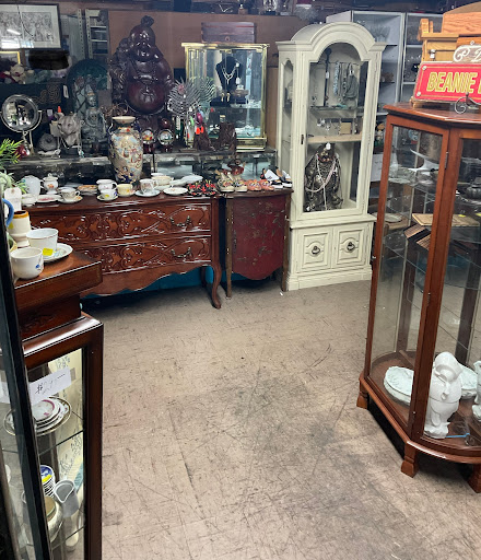 Used Furniture Store «All American Furniture», reviews and photos, 54 E 5th St, Apopka, FL 32703, USA
