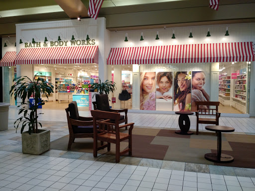 Beauty Supply Store «Bath & Body Works», reviews and photos, 831 Lancaster Dr NE, Salem, OR 97301, USA