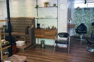 Elim Beauty Center image