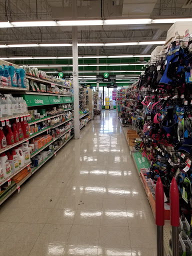 Pet Supply Store «Pet Supplies Plus», reviews and photos, 7315 Mentor Ave, Mentor, OH 44060, USA