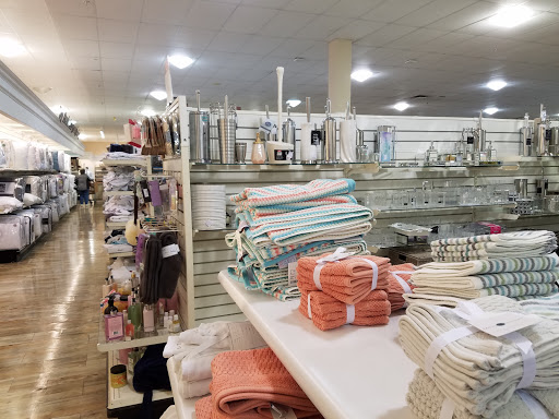 Department Store «HomeGoods», reviews and photos, 4190 Vinewood Ln N #134, Plymouth, MN 55442, USA