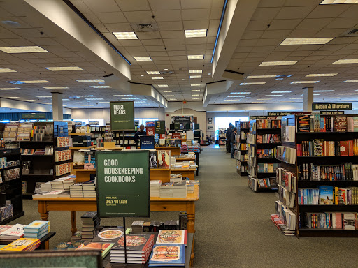 Book Store «Barnes & Noble», reviews and photos, 735 Haywood Rd, Greenville, SC 29607, USA